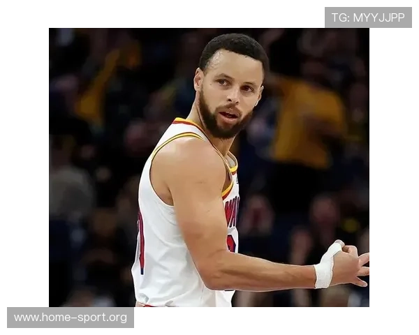 库里单场52分震撼全场 巴特勒关键助攻功不可没 库里单场52分震撼全场 巴特勒关键助攻功不可没