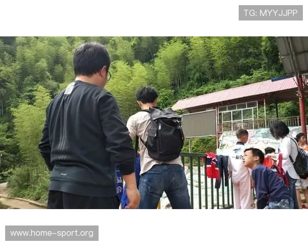 老将晒童年旧照激励年轻球员奋勇向前榜样力量点燃奋斗激情 老将晒童年旧照激励年轻球员奋勇向前榜样力量点燃奋斗激情