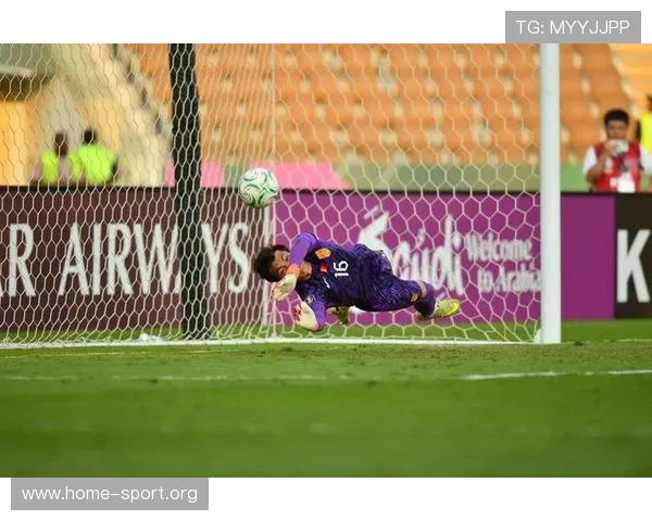 阿尔瓦雷斯突破防线冷静低射破门为比赛开局添彩